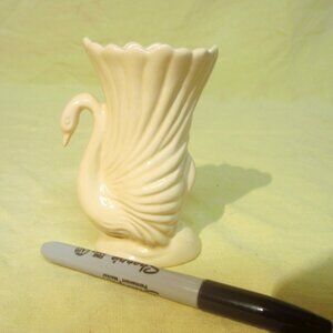 UNIQUE VTG HAND PAINTED SWAN BUD VASE DATED ON BOTTOM